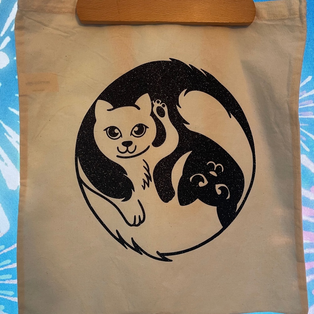 Yin Yang Cat